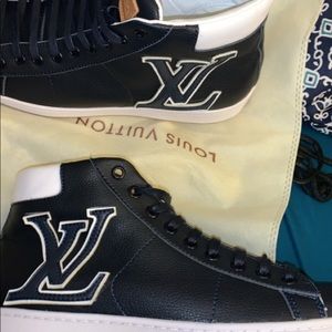 Louis Vuitton Hi Top sneaker